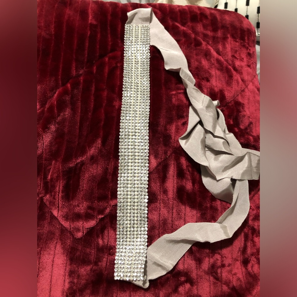 Women’s rhinestone belt